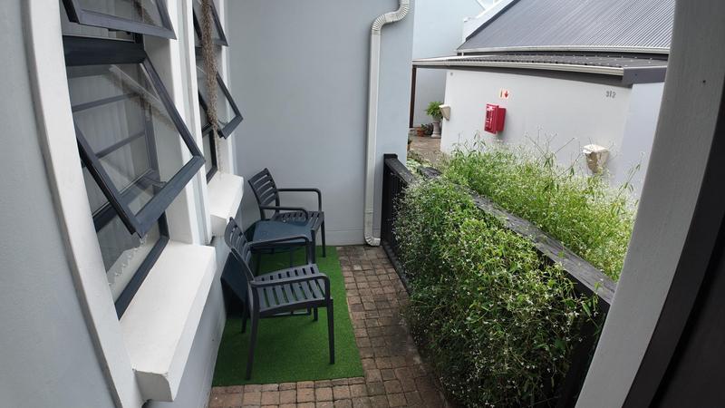 1 Bedroom Property for Sale in Blue Mountain Village Western Cape